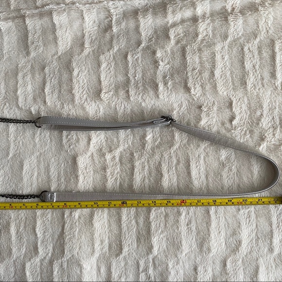 Silver Circle Handbag - Picture 7 of 7